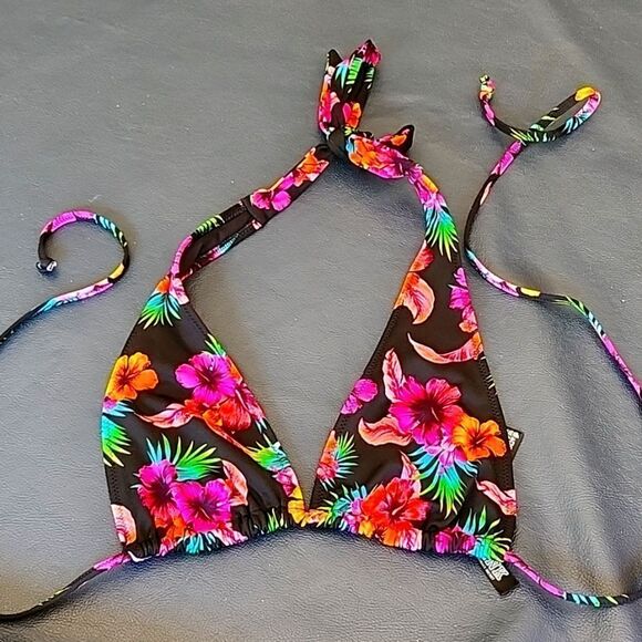 Victoria's Secret Cheeky Bikini - Picture 6 of 6